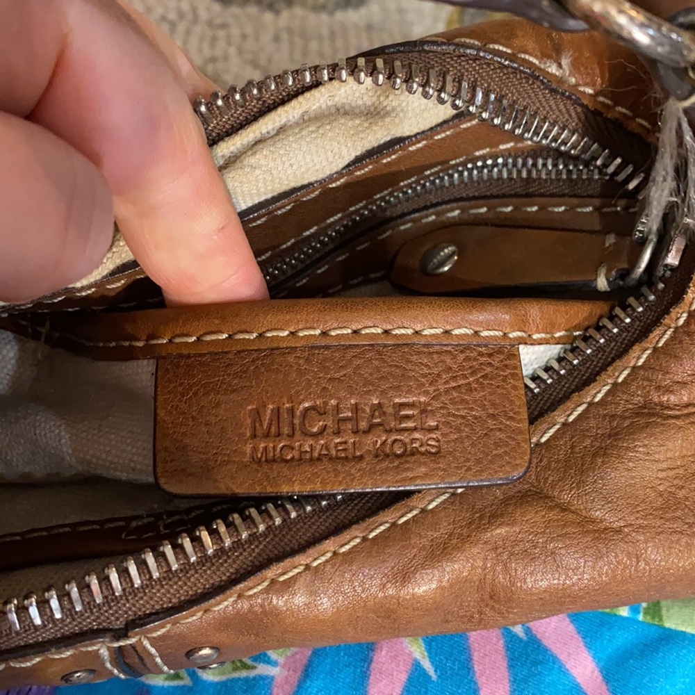 💕 Michael Kors tan vintage leather hobo bag 💕 - Picture 13 of 15